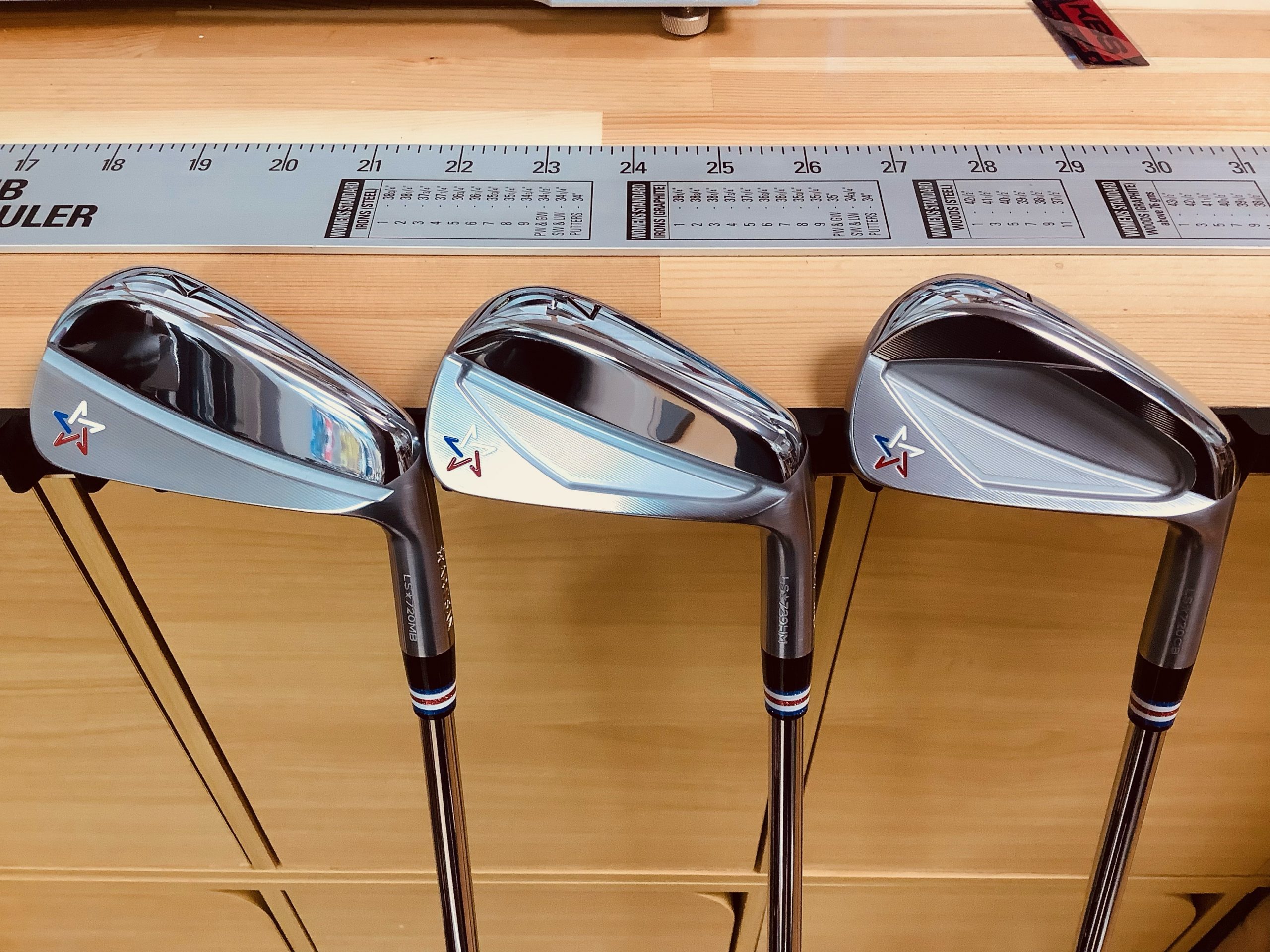 ARTISAN GOLF IRON LS☆720 SRRIES | 新潟市の屋内ゴルフ・ゴルフスクール - リバイブ｜Revive